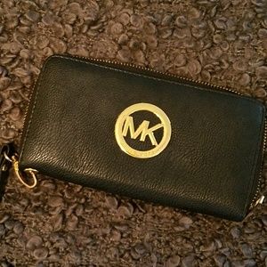 Wallet/wristlet with MK emblem